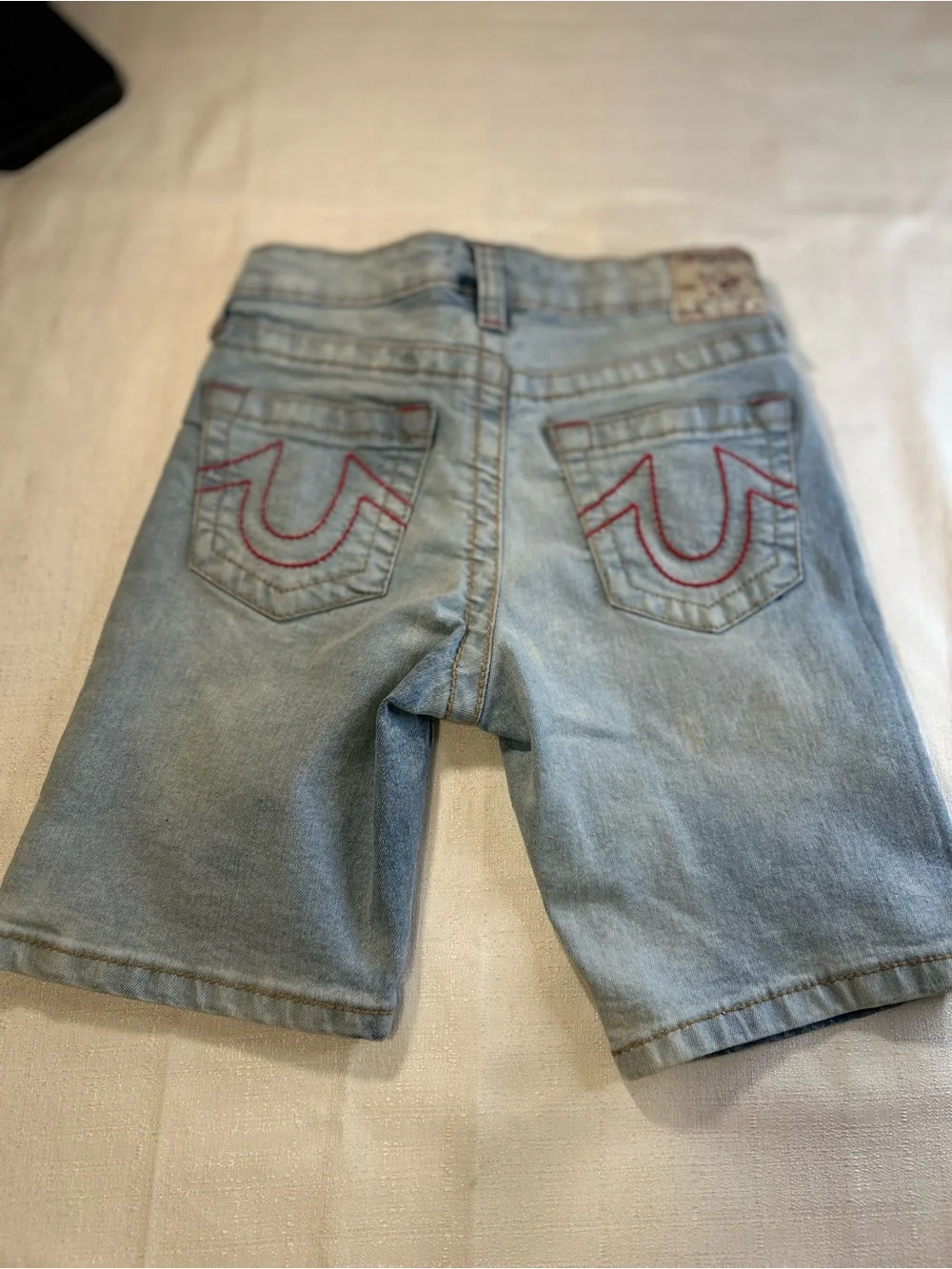 True Religion Ricky World Tour Denim Shorts Boys Size 8 Light Wash Logo